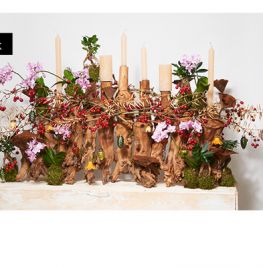 Arrangement met takken en kerstornamenten door Joyce Brueren (video)